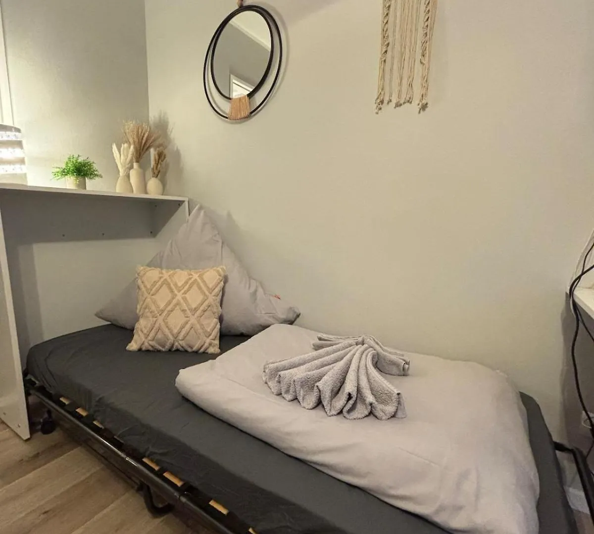 Apartment Bohemian Chic Selfie Suite - Munich Central Station Germany